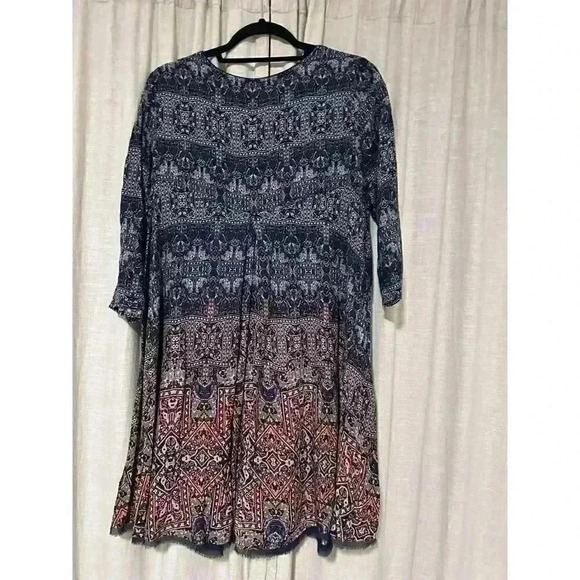 ECOTE woman’s dress. Size Medium. Above the knees dress. Multi color. dark blue - Picture 8 of 11